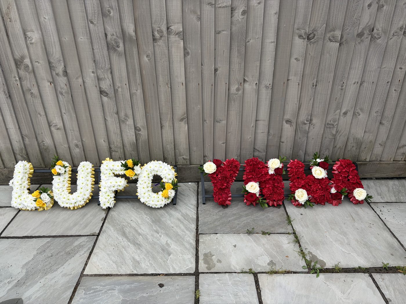 LUFC and YNWA lettering tributes